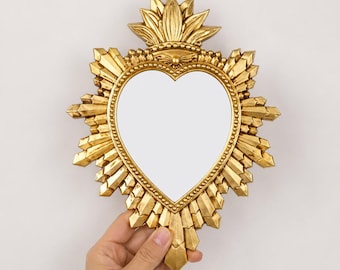Small Sacred Heart Mirror, Ornate Gold Black Wall Decor, Gothic Boho Heart Mirror, Vintage Style Altar Decor Gift for Bedroom Home Accent