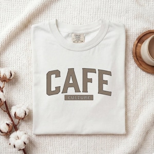Coffee Text Shirt Coffee Cuisine Gift Women Retro Tee Coffee T-Shirt Java Fan Vintage Tshirt Food Graphic Simple Collegiate Font Tshirt