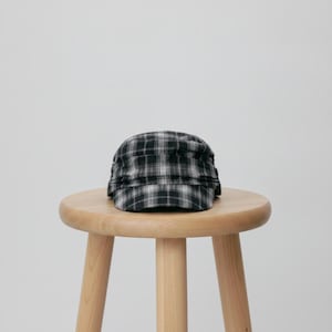 Japanese Retro Plaid Cadet Hat: Vintage Flat Top Newsboy Cap for Women
