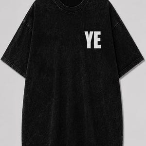 Minimalistyczna koszulka oversize YE | Koszula w stylu streetwear Acid Wash | Minimalistyczna koszulka z grafiką zdjęcie 2