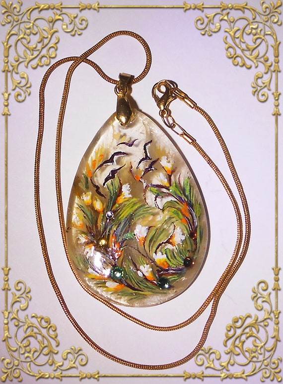 rustic hand painted 3 dimensional pendants 3-7 Russian Dolls wood Chunky