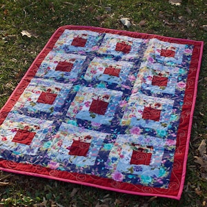 Handmade Floral Log Cabin Lap/Baby Quilt
