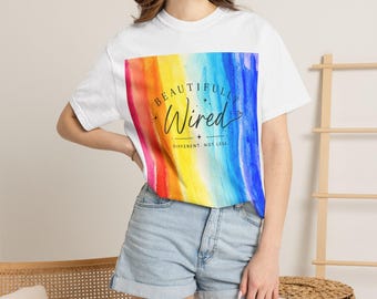 Komfort Farben Graphic Tee | Wunderschön verdrahteter, neutraler Stolz, ADHS Autismus-Akzeptanz