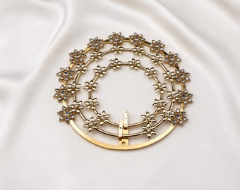 Statua della Vergine Maria color oro con aureola, stella gioiello o corona floreale, disponibile in tre misure.