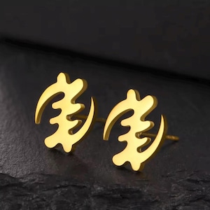 Brincos de pino com símbolo Adinkra Gye Nyame para meninas, joias delicadas com símbolos, brincos com códigos Adinkra, mini brincos com símbolos africanos, presente infantil Gye Nyame