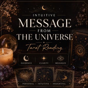 Può includere: Annuncio per una lettura dei tarocchi. L'immagine presenta una candela accesa, cristalli e carte dei tarocchi. Il testo include "Messaggio intuitivo dall'universo" e "Lettura dei tarocchi". Sono presenti anche icone per guida, chiarezza e messaggi.
