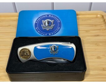 Dallas Mavericks NBA Limited Edition Folding Pocket Knife in Collector Tin Blue