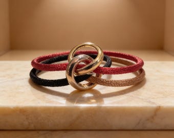 Pulsera minimalista de cordón con triple anillo / Tonos metálicos combinados, joyería ajustable para uso diario