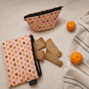 Sac à collation réutilisable motif beignes | Pochette alimentaire lavable | Sac à goûter zéro déchet | Lunch écologique | Pochette sandwich