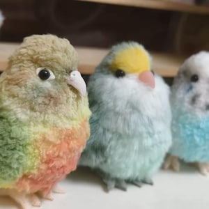 Spersonalizowana pluszowa papuga ze zdjęcia, ręcznie robiona miniaturowa figurka ptaka, pamiątka w postaci papużki falistej i nimfy, ozdoba w kształcie ptaka domowego o wysokości 10 cm