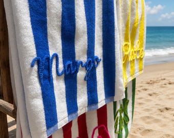 Serviette de plage luxueuse en chenille de coton, serviette de piscine personnalisée à rayures cabana brodée, cadeau de mariage haut de gamme avec nom personnalisé, cadeau d'invité pour les invités
