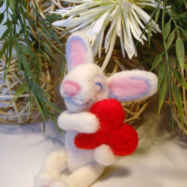 Needle Felted Bunny with Heart, Bunny Gift, Rabbits