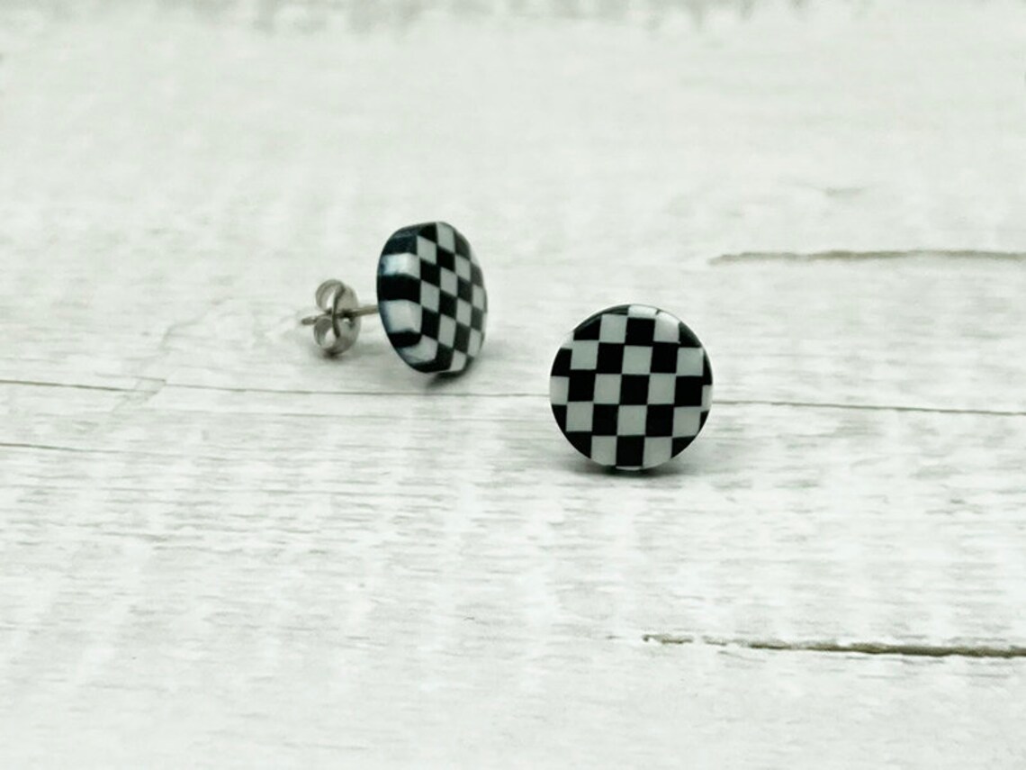 Skyyds Checker Heart Stud Earrings For Women Unique Temperament Enamel Black White Striped Checkerboard Lightweight Small Earrings Minimalist Valentines