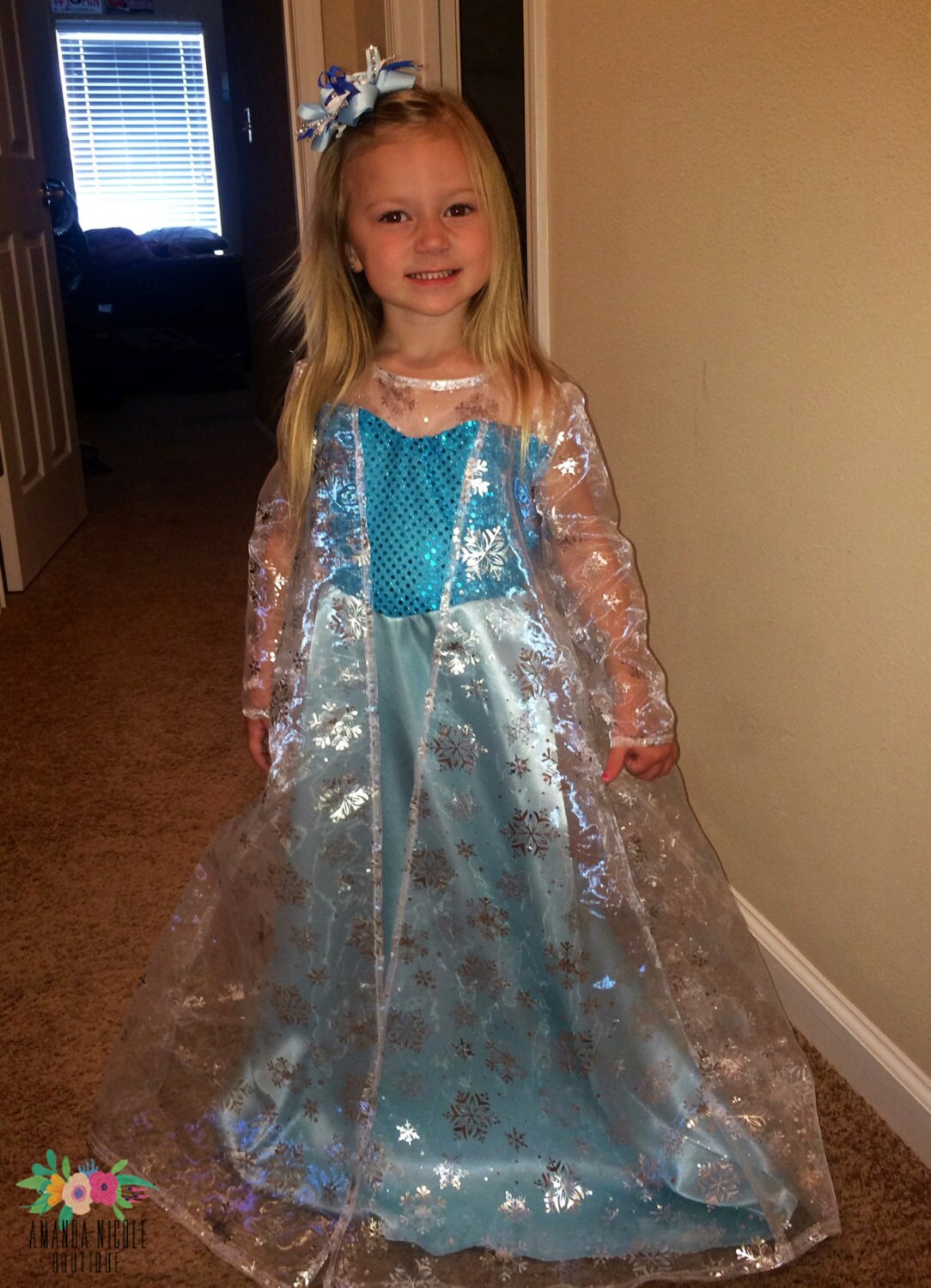 Elsa dress hotsell with cape