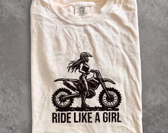 Camiseta "Ride Like A Girl", Camiseta Feminina para Motocross, Camiseta Vintage para Motociclistas, Presente Retrô para Garotas Motociclistas, Camiseta "Comfort Colors Mom Life"