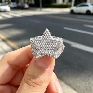 Anillo estrella con incrustaciones de circonitas, anillo con pentagrama, anillo hip hop con circonitas cúbicas brillantes, joyería urbana llamativa, anillo unisex para raperos, regalo para él/ella