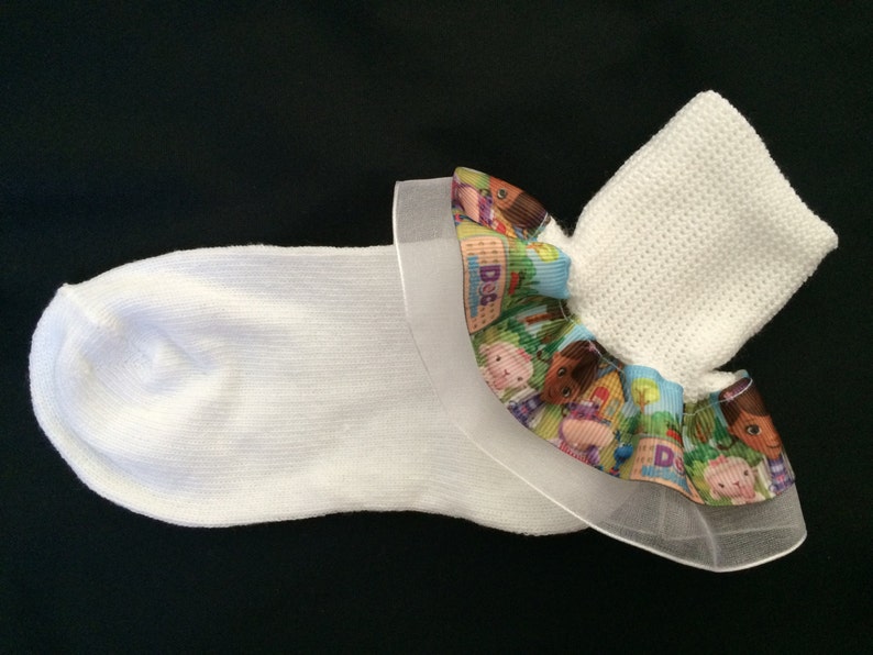 SUPER CUTE DODGERS RUFFLE SOCKS