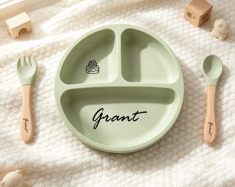Ensemble repas personnalisé en silicone pour tout-petit, comprenant assiette, fourchette et cuillère gravées, kit complet d'alimentation autonome, cadeau de naissance écologique.