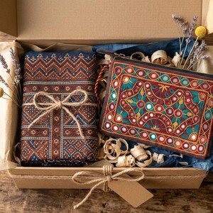 Handmade Sindhi Ralli Patchwork Quilt | Boho Bedspread + Wall Tapestry | Cottagecore Vintage Throw Blanket | Pakistani Folk Art Artisan image 14