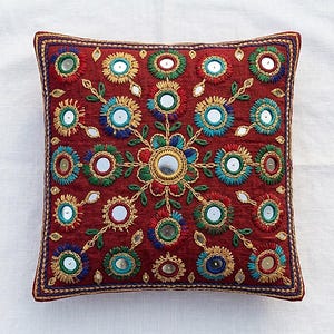 Juego de fundas de cojín con bordado de espejo pakistaní / Camino de mesa Ajrak estilo boho, cojines decorativos bordados a mano imagen 7