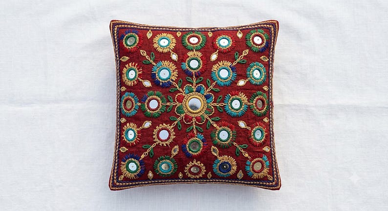 Juego de fundas de cojín con bordado de espejo pakistaní / Camino de mesa Ajrak estilo boho, cojines decorativos bordados a mano imagen 7
