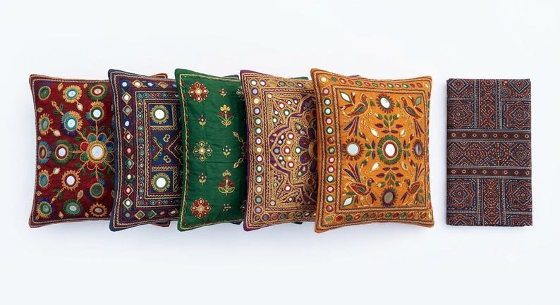 Juego de fundas de cojín con bordado de espejo pakistaní / Camino de mesa Ajrak estilo boho, cojines decorativos bordados a mano imagen 11
