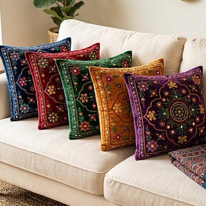 Juego de fundas de cojín con bordado de espejo pakistaní / Camino de mesa Ajrak estilo boho, cojines decorativos bordados a mano imagen 2