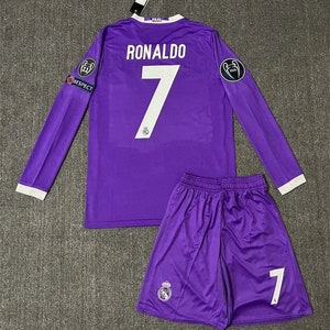 Temporada 2016 2017 Camiseta visitante del Real Madrid Cristiano Ronaldo No 7 Camiseta morada retro Liga de Campeones Kit de camiseta de fútbol de manga larga corta imagen 4