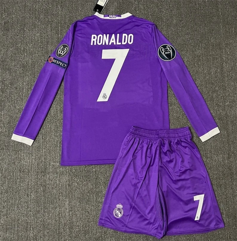 2016 2017 Saison Real Madrid Auswärts Trikot Cristiano Ronaldo Nr. 7 Retro Lila Trikot CL