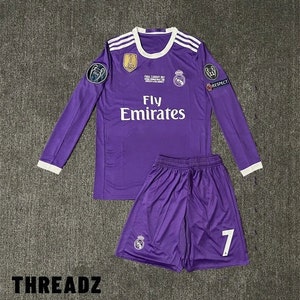 Temporada 2016 2017 Camiseta visitante del Real Madrid Cristiano Ronaldo No 7 Camiseta morada retro Liga de Campeones Kit de camiseta de fútbol de manga larga corta imagen 3