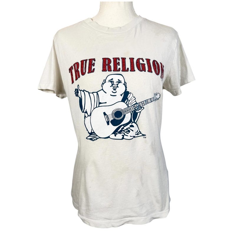 Maglietta True Religion Buddha Guitar da donna, taglia M, bianca, con logo e grafica in cristallo. immagine 1