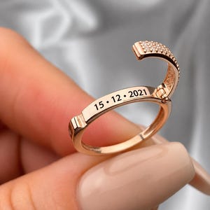Anillo con medallón de plata esterlina con mensaje secreto: recuerdo oculto personalizado