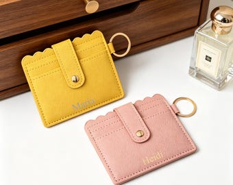 Custom embossed leather card holder and keychain, a simple and compact wallet, a gift suitable for both men and women
