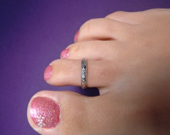 Sterling Silver Toe Ring - Floral Toe Ring - Handmade Silver Flower Toe Ring - Holly Toe Ring