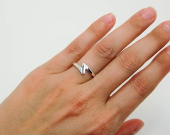 Sterling Silver Ring - Silver Zig Zag Ring - Lightning Bolt Ring - Flash of Lightening Silver Ring - Free Sizer with Purchase