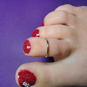 10 Karat Gold Toe Ring - Petite Gold Toe Ring - Pure 10k Gold Toe Ring - Simple Real Gold Toe Ring - Cute Gold Toe Ring - Adjustable
