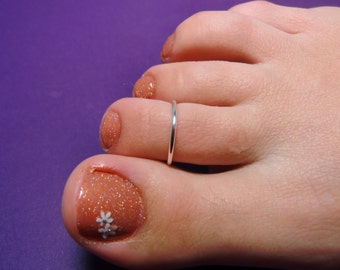 Sterling Silver Thin Toe Ring - Cute & Petite Silver Toe Ring - Comfortable Toe Ring - Midi Ring - Adjustable - Handmade