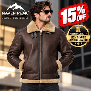 Puede incluir: Una chaqueta de cuero marr&oacute;n con cuello y pu&ntilde;os de borrego beige, con cremallera frontal, correas con hebilla en el cuello y la cintura, y ribetes negros. El logo y texto de Raven Peak son visibles, junto a una insignia de 15% de descuento y cuero vacuno.