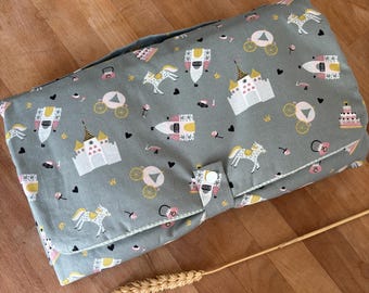 Cambiador portátil con espacio de almacenamiento – Cambiador plegable hecho a mano – Accesorio para bebés, ideal para cochecitos y bolsas de pañales.
