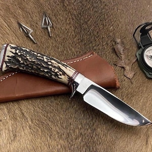 Handgefertigtes Jagdmesser mit Griff aus Hirschhorn, feststehendes Messer, Bushcraft-Messer, Abfangmesser mit Lederscheide, Camping-EDC-Messer.