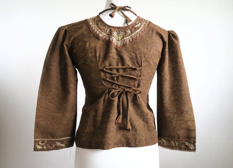 Medium ML Festival Top Embroidered Boho Blouse Flared Bottom Puffed 34 Sleeve India Made Cropped Tunic Lacing in the Back