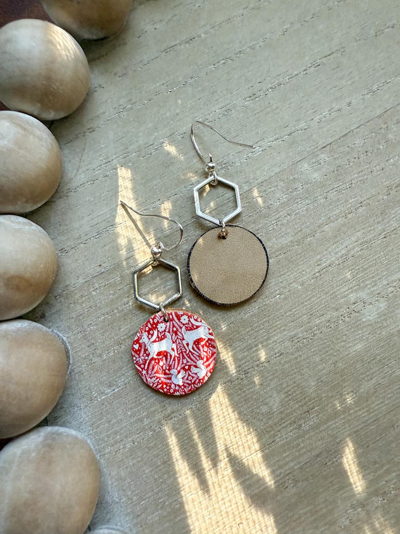 Paire Boucles d'oreille clous ruban rosé strass