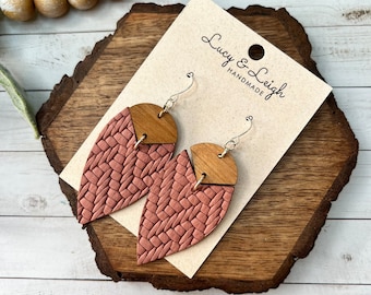 Pendientes de cuero hechos a mano, colgantes de cuero y madera, pendientes boho, pendientes minimalistas de estilo boho, Petal Bradi - Mauve Knit