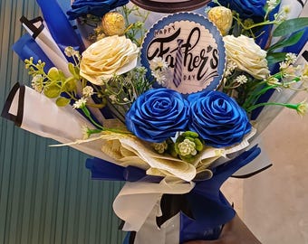 Handgemachter Ewiger Band Rosenstrauß - Kundenspezifische blaue u.weiße Satin-Blumen für den Vatertag - personifiziertes ewiges Blumengeschenk