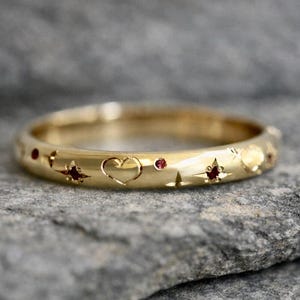 Bague cœur en or et étoile en rubis : jonc délicat à superposer, bijoux de promesse d'anniversaire