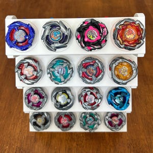 Stapelbart Beyblade X-displayställ och förvaringsställ, Hylla i flera nivåer för 4–16 blad med bits och spärrhake, Blader-present