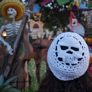 Slouchy Skull Beanie- crochet pattern only, halloween hat, spooky apparel, day of the dead, dia de muertos, Halloween crochet