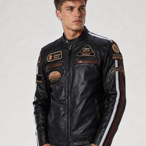 Chaqueta de cuero negra para hombre, estilo motociclista, American Classic Motors, con parches bordados, estilo Cafe Racer.