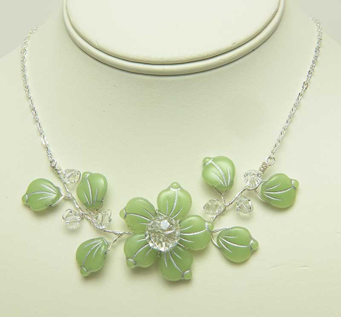 Green Flower Necklace With Crystals and Leaves Green Beaded Etsy