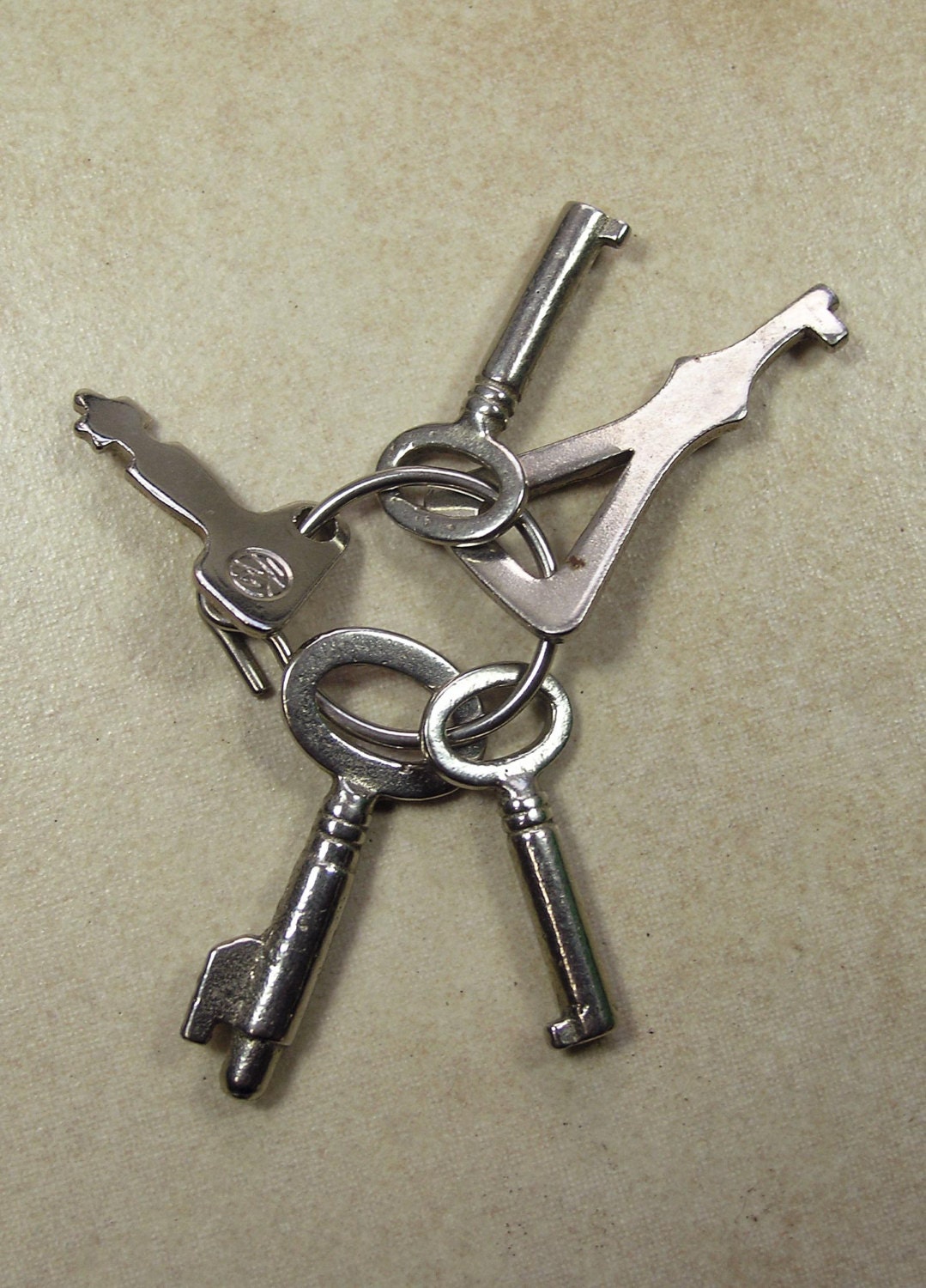 Lot of 12 Vintage Skeleton Keys, Skeleton Key Lot, Keys Found Objects,  Ornate Metal Keys 